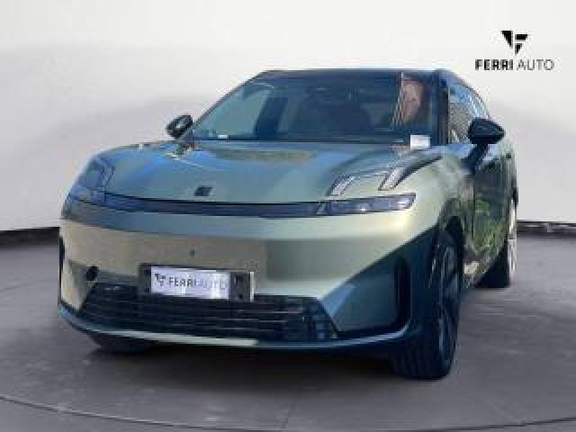 Lynk & Co 08 Phev More 