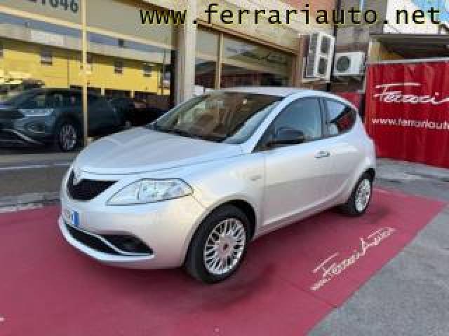 Lancia Ypsilon 1.2 69 Cv 5 Porte Gold Neopatentati 