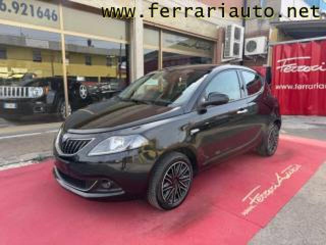 Lancia Ypsilon 1.0 Firefly 5 Porte S&s Hybrid Gold Neopatentati 