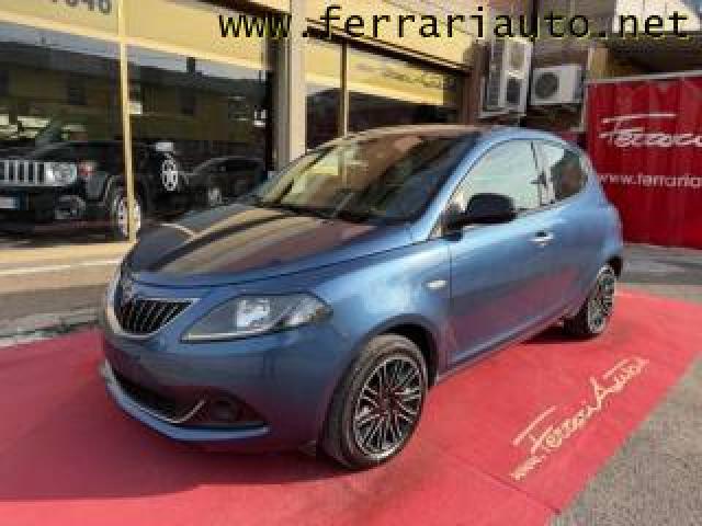 Lancia Ypsilon 1.0 Firefly 5 Porte S&s Hybrid Silver Neopatentati 