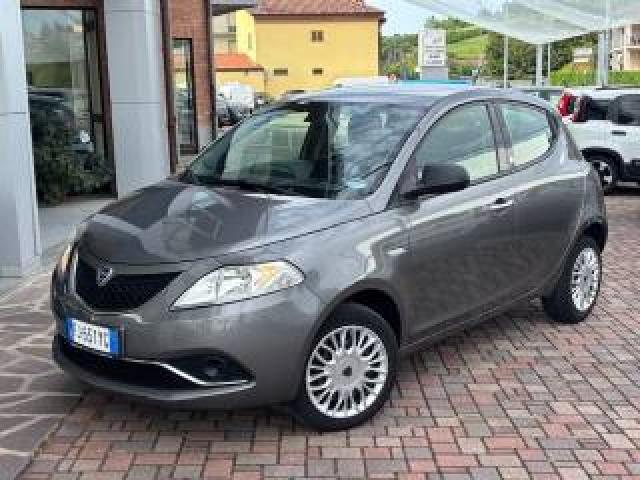 Lancia Ypsilon 1.2 69 Cv 5 Porte Gpl Ecochic Gold 