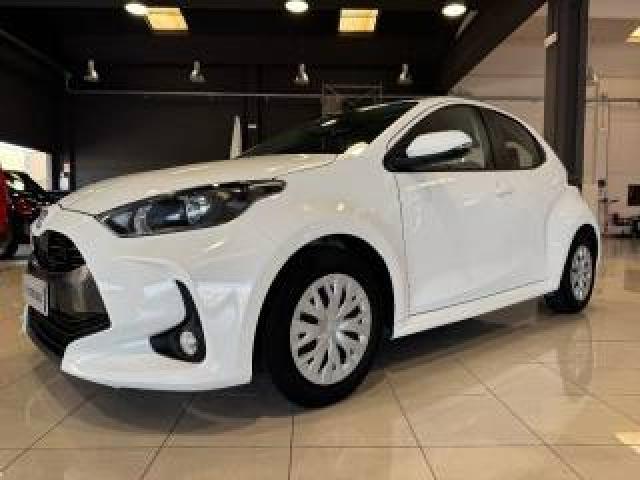 Toyota Yaris 1.0 5 Porte Active Prezzo Reale Ok Neopatentati 