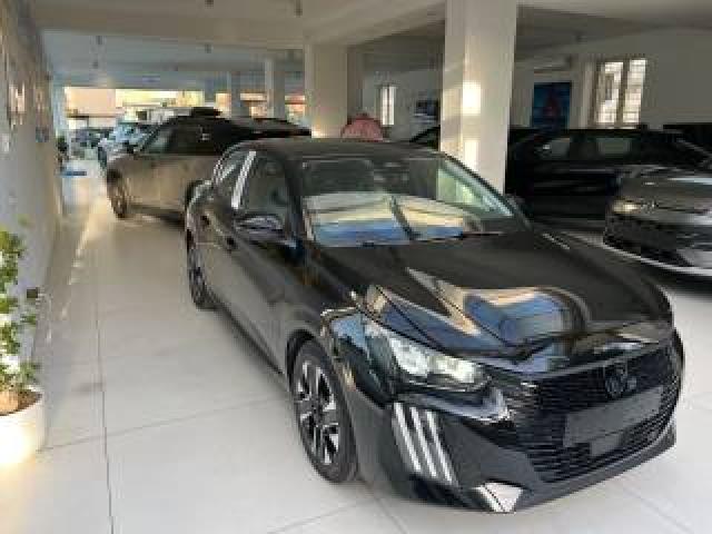 Peugeot 208 Hybrid 110 E-Dcs6 Business Da ?209,00 Mensili  