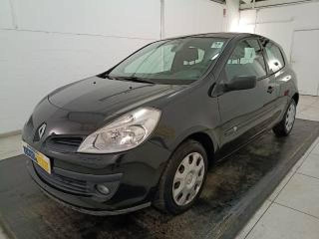 Renault Clio 3p 1.4 16v Confort 98cv 