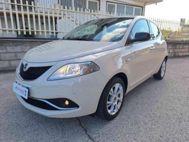 Lancia Ypsilon 1.2 69 Cv 5 Porte Gpl Ecochic Gold 