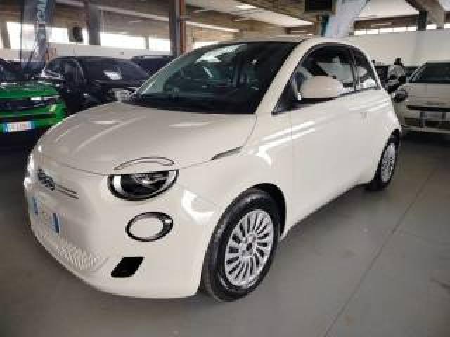 Fiat 500e Berlina Pack Tech My25 Km 2.600 !!!! 
