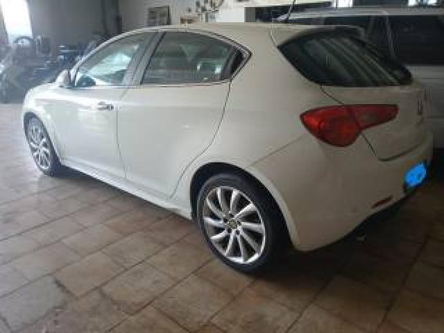 Alfa Romeo Giulietta 2.0 Jtdm-2 140 Cv Distinctive 