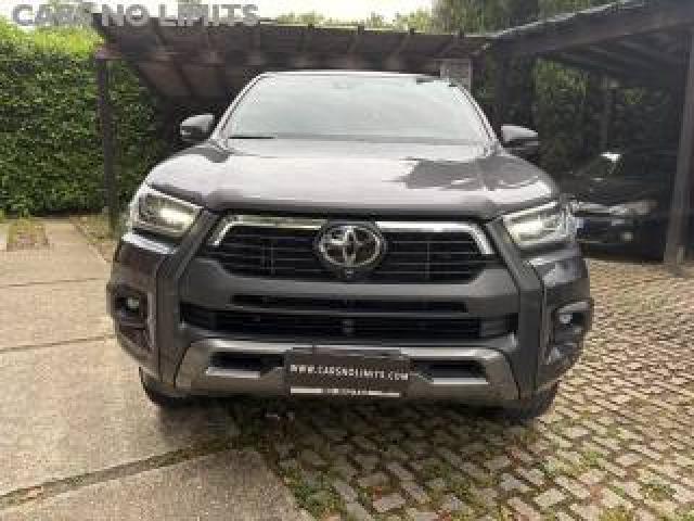 Toyota Hilux 2.4 D-4d A/t 4wd 4 Porte Double Cab Invincible 