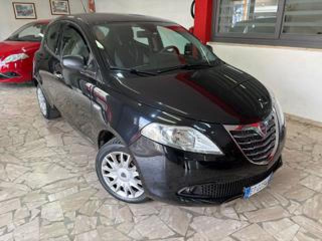 Lancia Ypsilon 1.3 Mjt 16v 95 Cv 5 Porte S&s Silver 