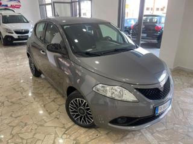 Lancia Ypsilon 1.2 69 Cv 5 Porte Gpl Ecochic Gold 