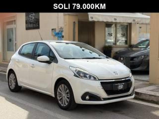 Peugeot 208 1.2 82 Business 