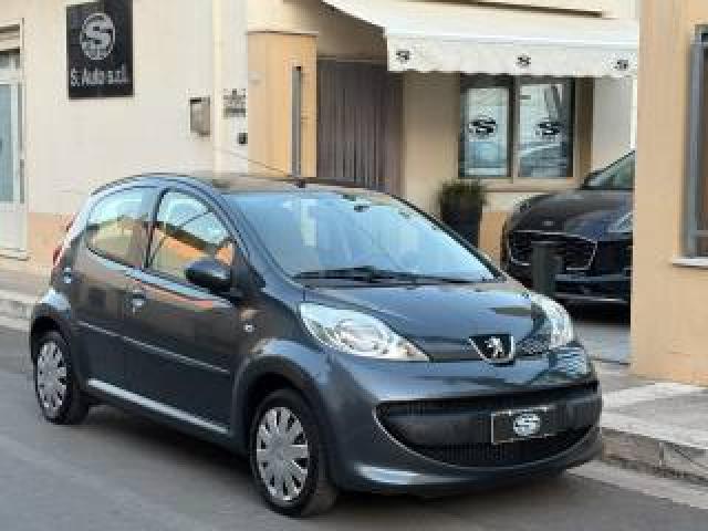 Peugeot 107 1.0 68cv 5p.  