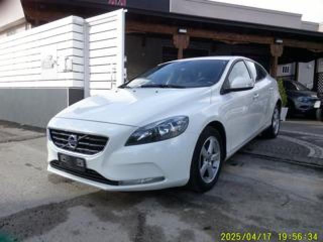Volvo V40 D2 