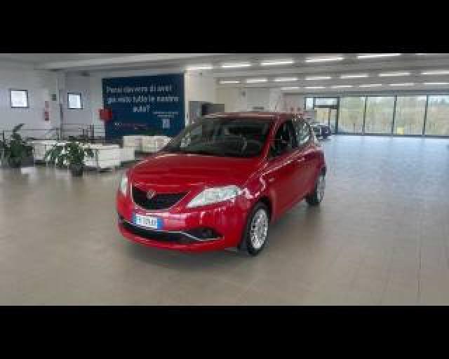 Lancia Ypsilon 1.2 69 Cv 5 Porte Gpl Ecochic Gold 