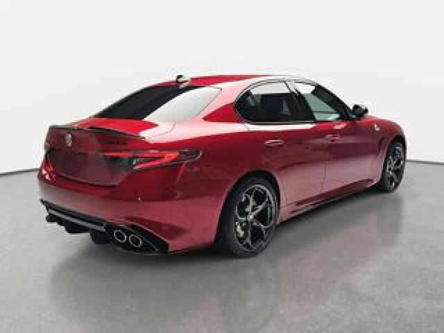 Alfa Romeo Giulia 2.9 V6 Bi-Turbo At8 Quadrifoglio Oro 