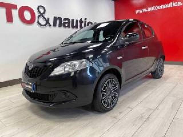 Lancia Ypsilon 1.0 Firefly Hybrid Silver - Iva Deducibile 