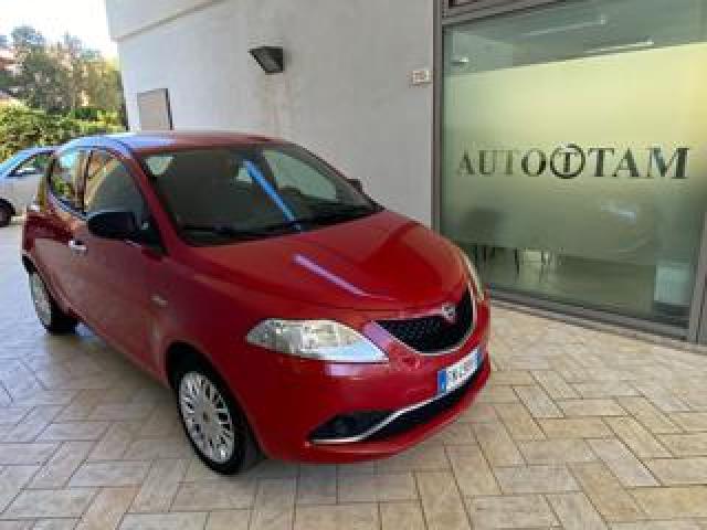 Lancia Ypsilon 1.3 Mjt 16v 95 Cv 5 Porte S&s Silver 