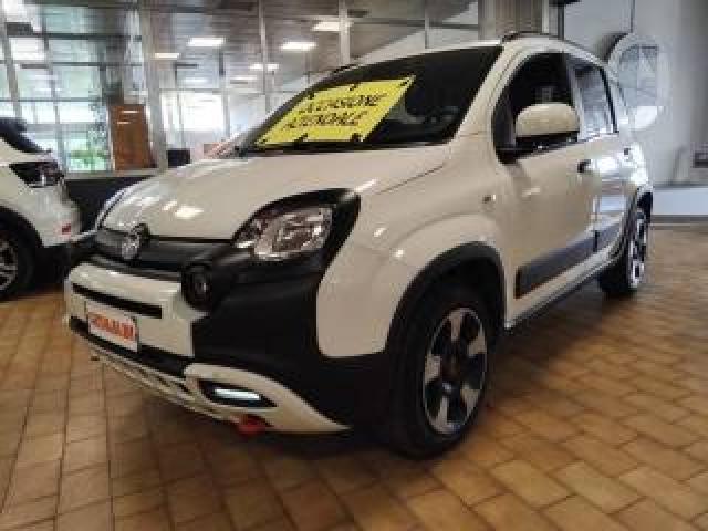 Fiat Panda Cross 1.0 Hybrid 