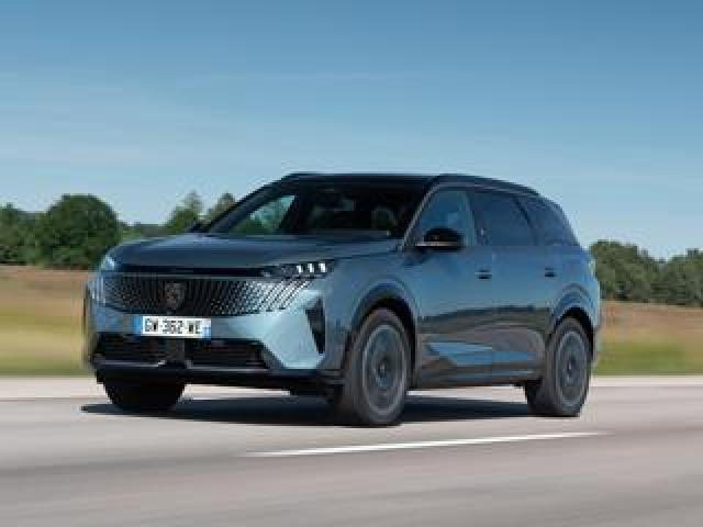 Peugeot 5008 Hybrid 145 E-Dcs6 Allure 
