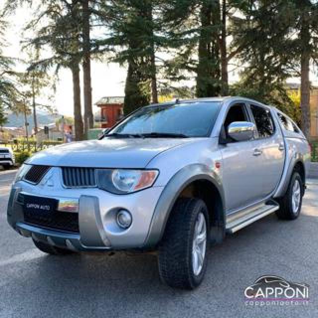 Mitsubishi L200 2.5 Di-D Double Cab Autocarro 