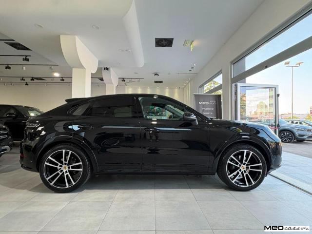 Porsche Cayenne Coupe' 