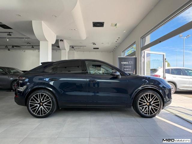 Porsche Cayenne Coupe' 