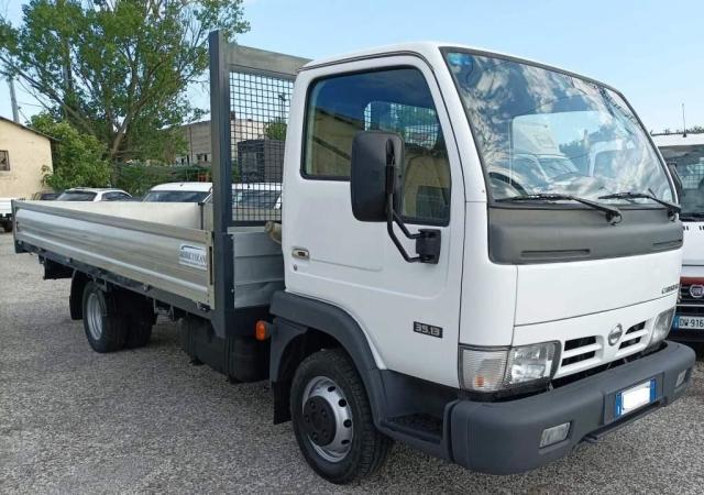 Nissan Cabstar Cassone Fisso 