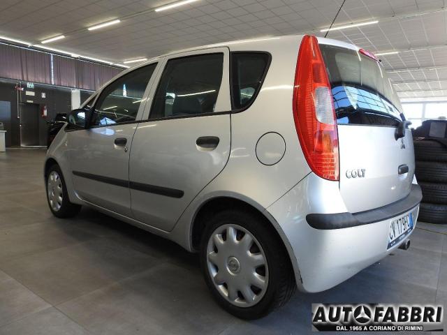 Mitsubishi Colt 