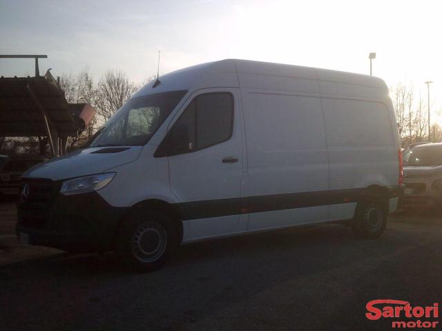 Mercedes Benz Sprinter 