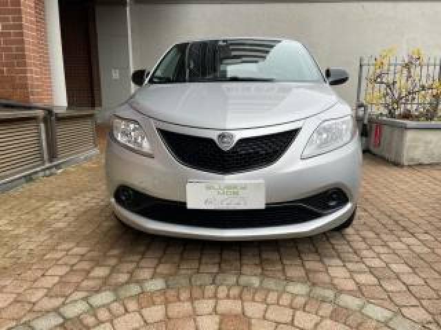 Lancia Ypsilon 1.2 69 Cv 5 Porte S&s Gold 