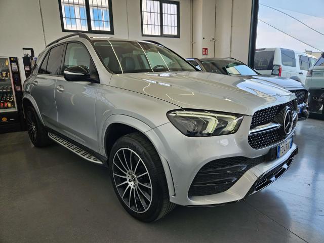 Mercedes Benz