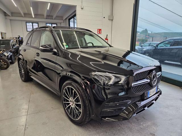Mercedes Benz