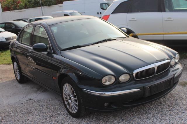 Jaguar X-Type 