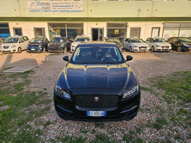 Jaguar F-Pace 