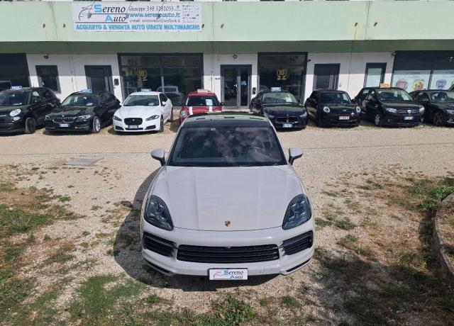 Porsche Cayenne Coupe' 