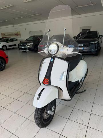 Motos Bikes Vespa 