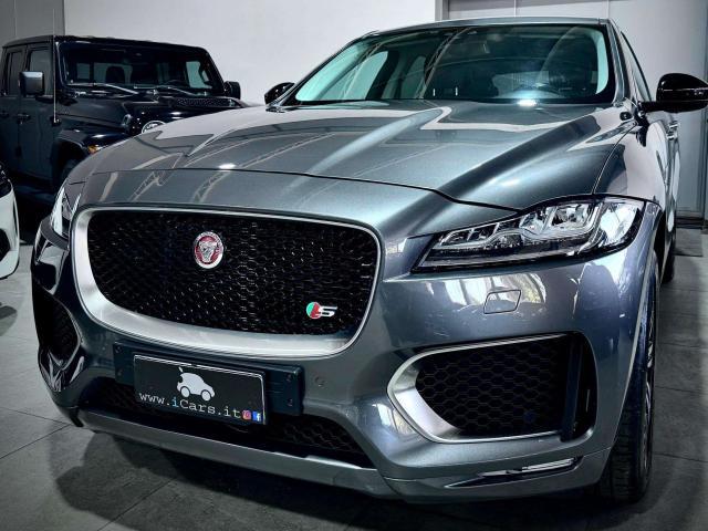 Jaguar F-Pace 