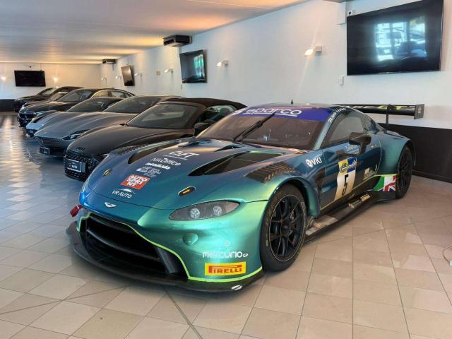 Aston Martin Vantage 