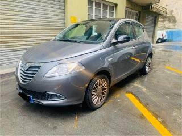 Lancia Ypsilon 1.2 69 Cv 5 Porte Platinum 
