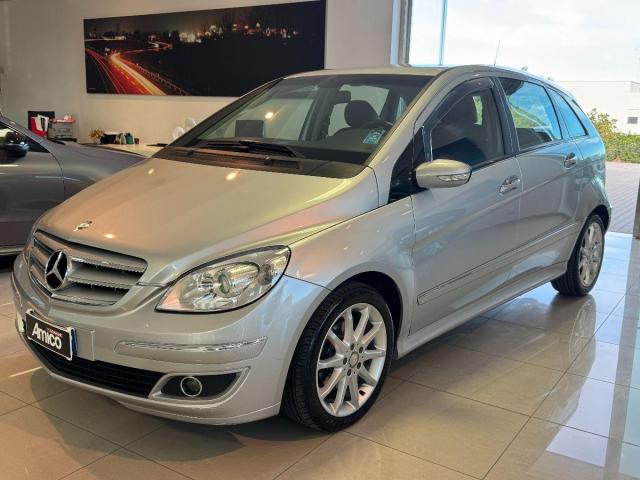 Mercedes Benz