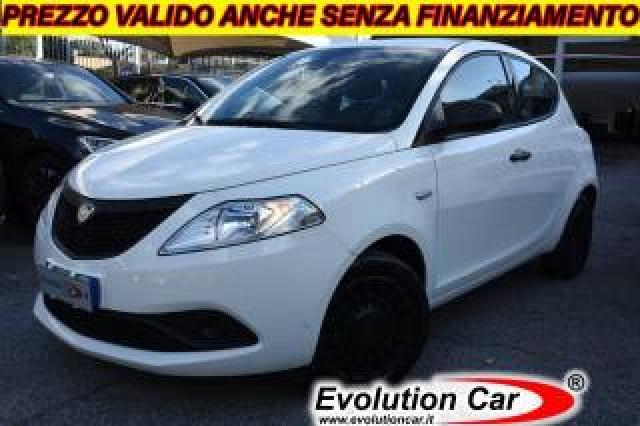 Lancia Ypsilon 1.0 Firefly 5 Porte S&s Hybrid Ecochic *5 Posti* 