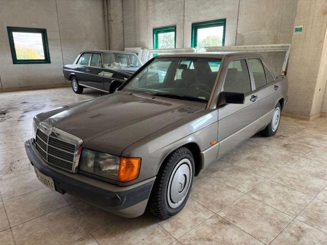 Mercedes Benz 190 