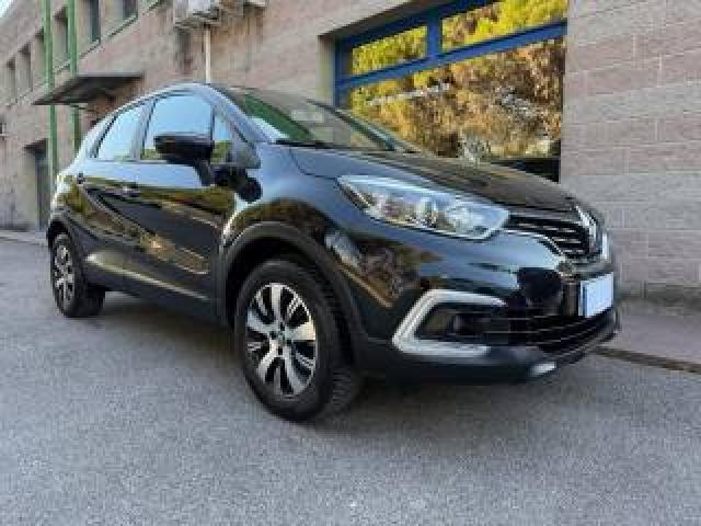 Renault Captur 0.9 90cv Tce Energy Bose Navigatore Sensori Parch. 
