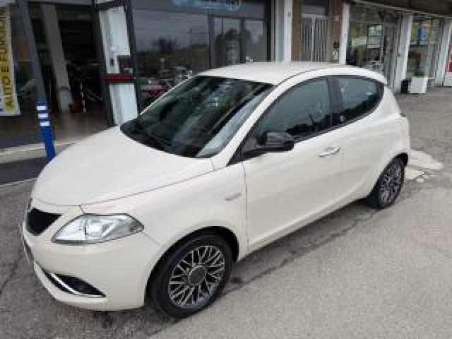 Lancia Ypsilon 1.2 69 Cv 5 Porte Gpl Ecochic Gold 