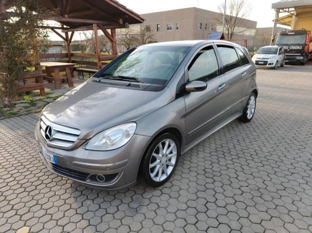 Mercedes Benz