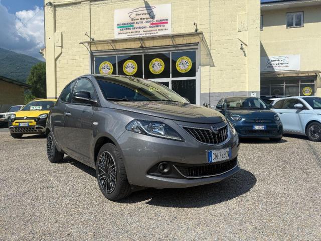 Lancia Ypsilon 