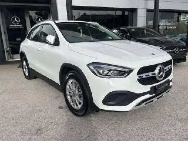 Mercedes Benz Gla 180 D Automatic Business Extra 