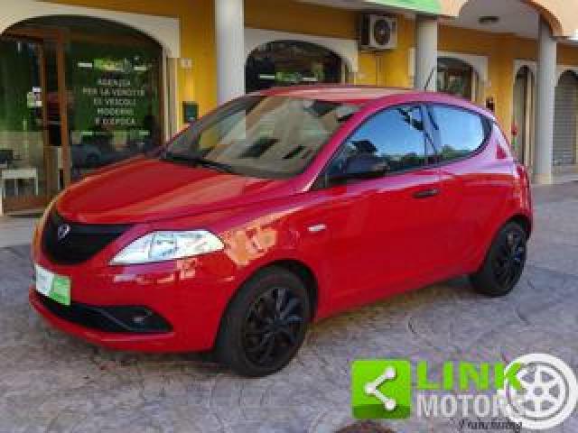 Lancia Ypsilon 1.2 69 Cv 