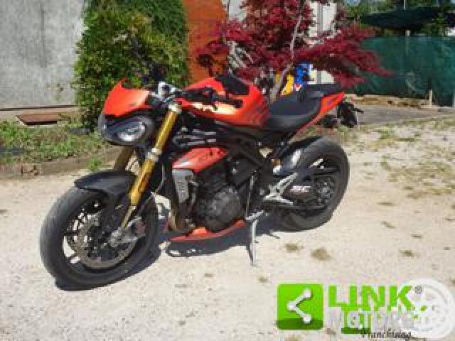 Triumph Speed Triple 1200 Rs 