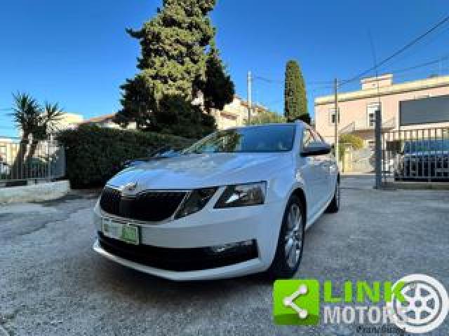 Skoda Octavia . 